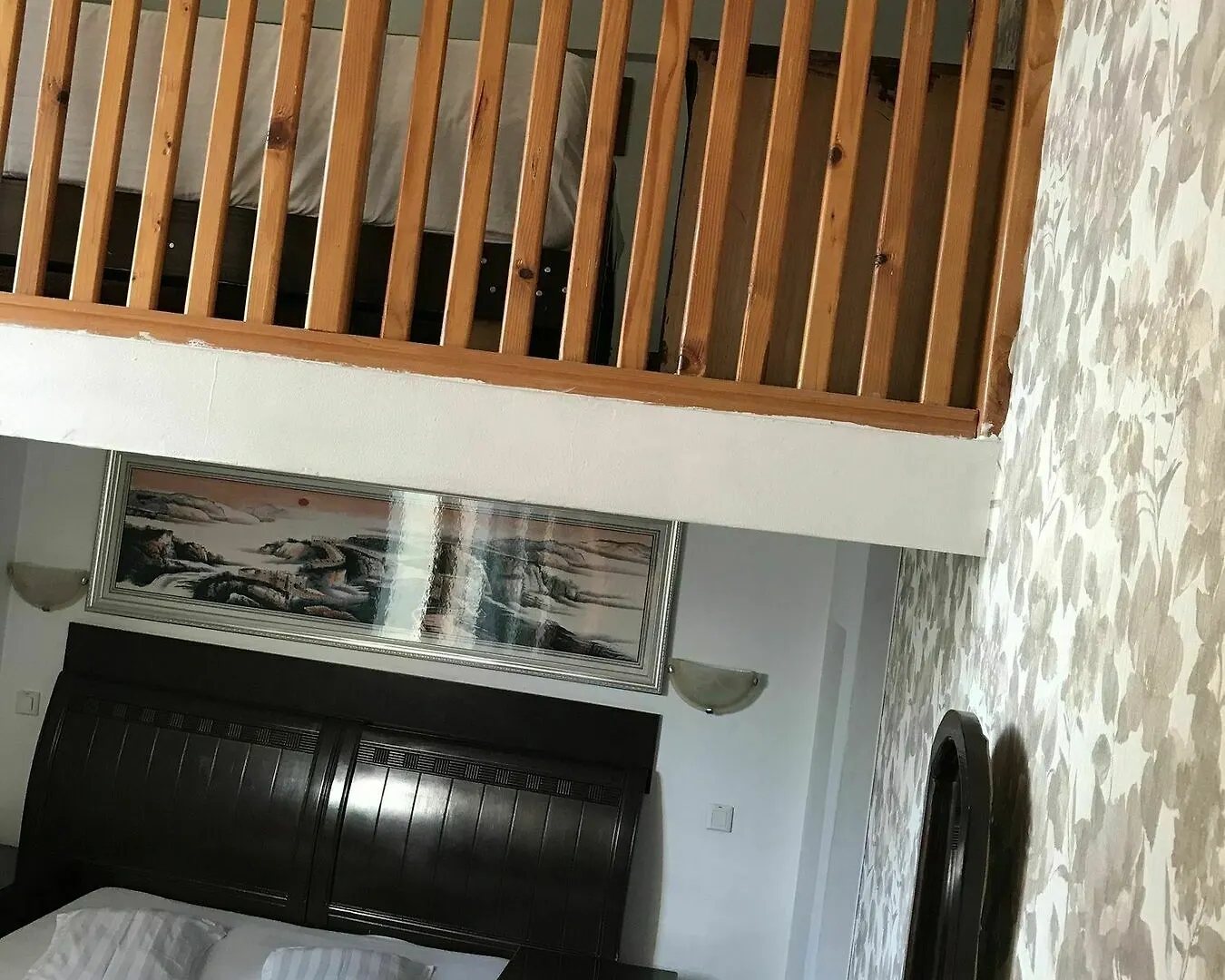 Hotel Funnytime Βουκουρέστι 3*,