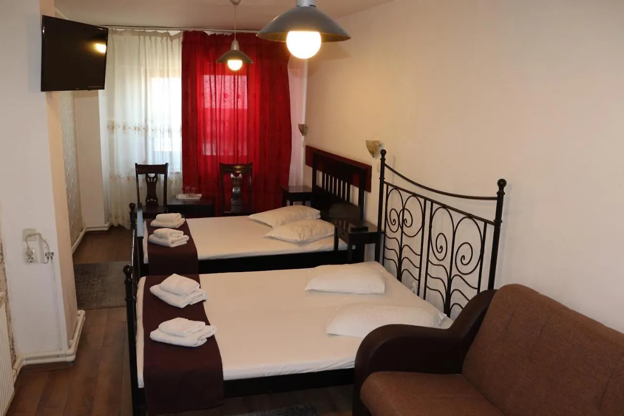 Hotel Funnytime Bucharest 3*,
