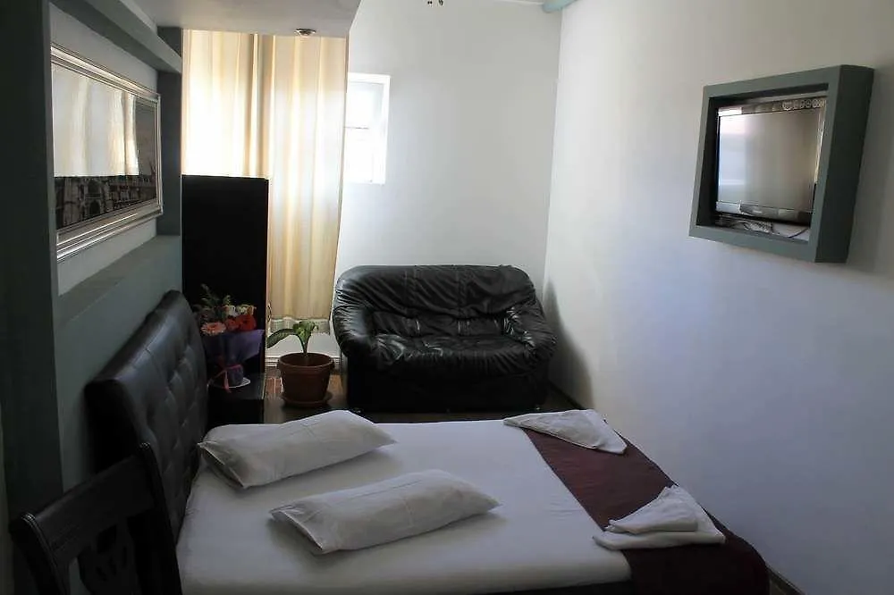 Hotel Funnytime Βουκουρέστι
